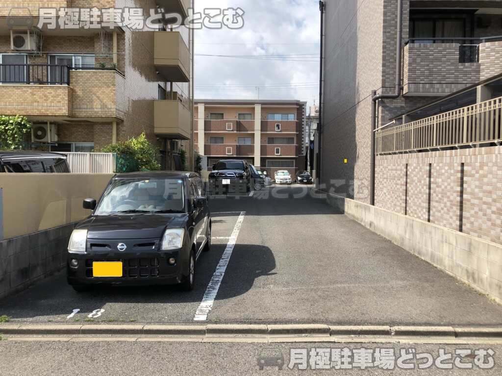 名古屋市西区天塚町1丁目74-3の月極駐車場3