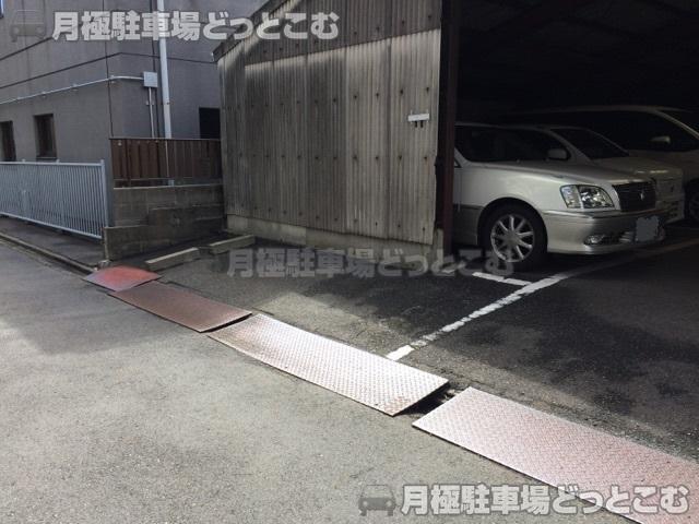 名古屋市中村区亀島2丁目706の月極駐車場3