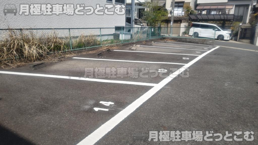 名古屋市緑区黒沢台2丁目1411の月極駐車場5