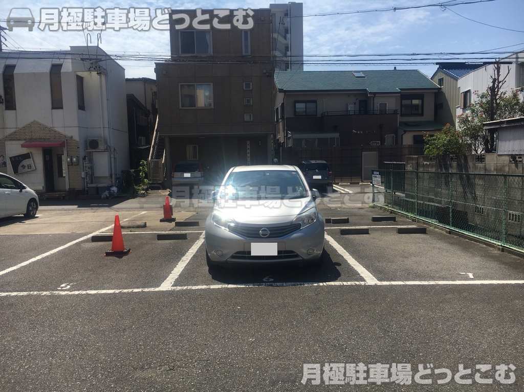 名古屋市中川区八熊3丁目406-1の月極駐車場2