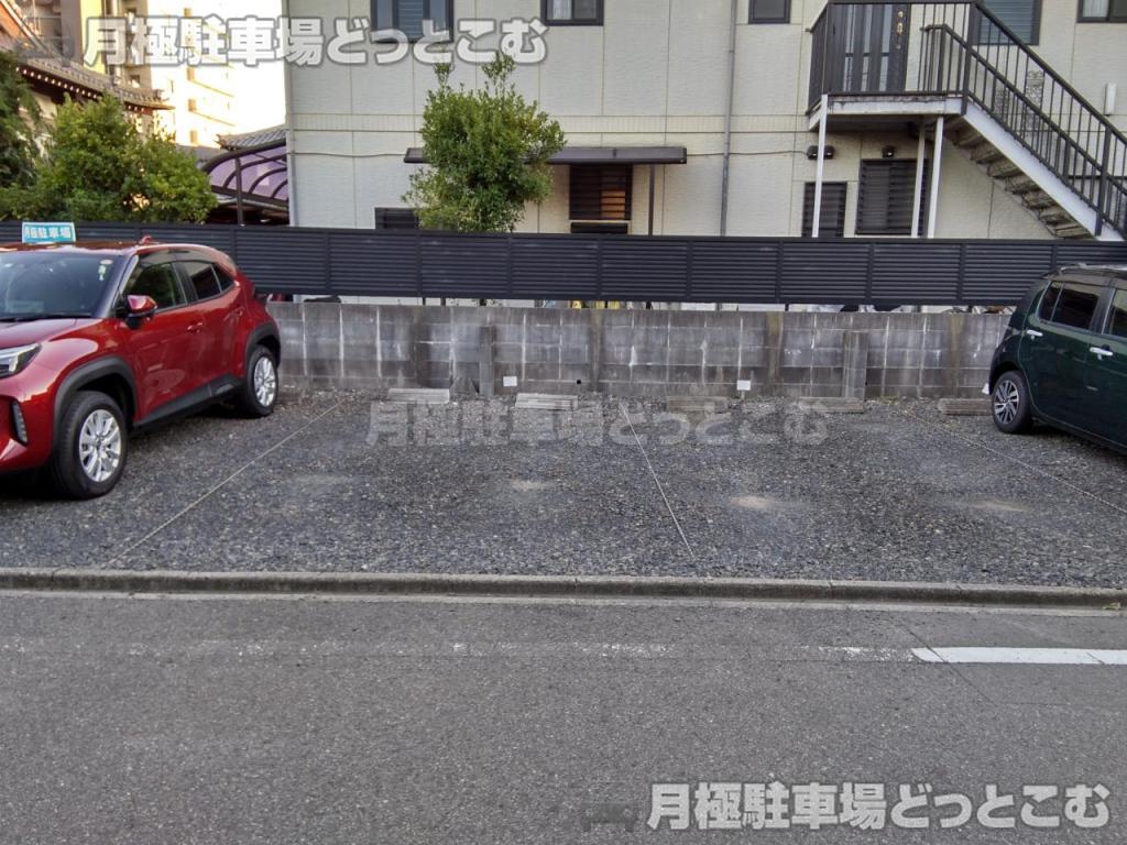 名古屋市西区稲生町6丁目20の月極駐車場3