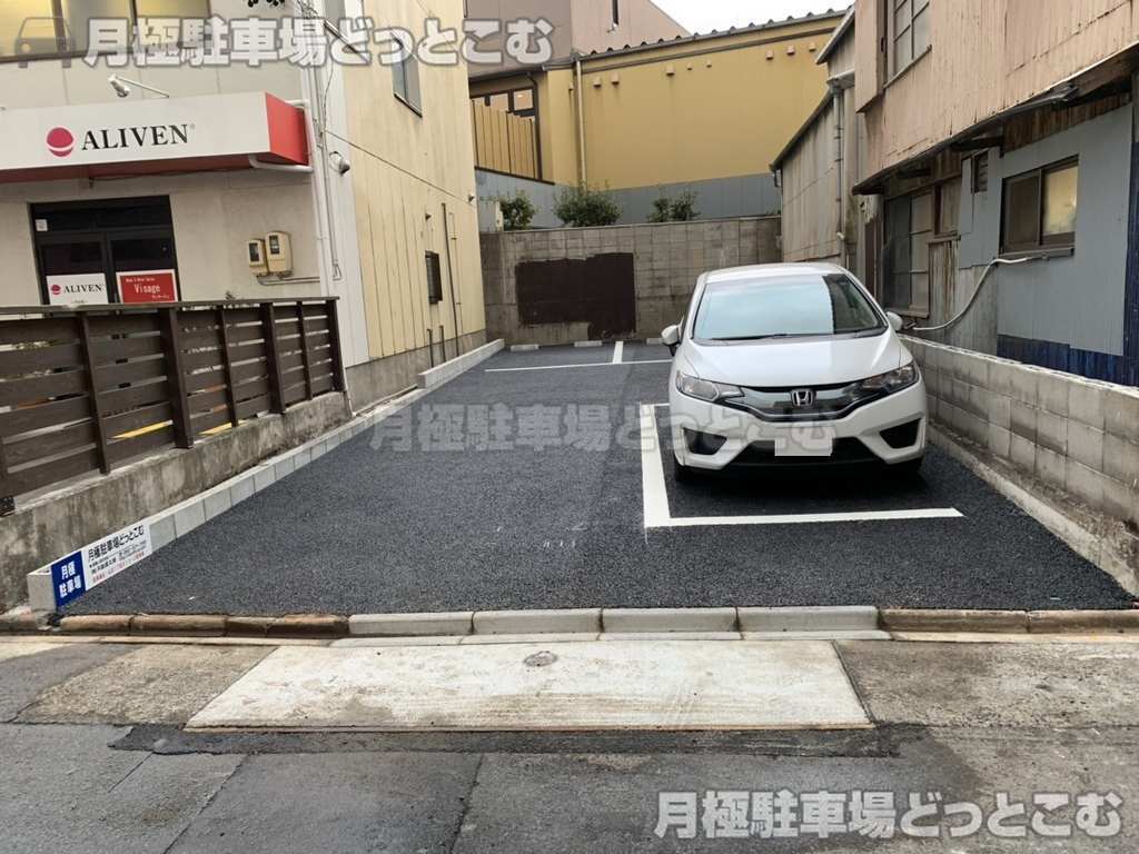 名古屋市中川区山王1丁目613-2の月極駐車場1