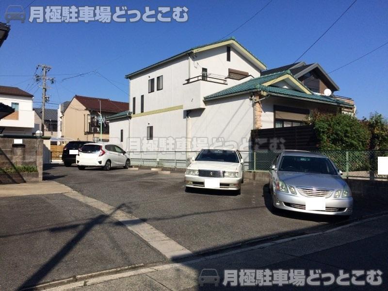 名古屋市中村区中村町4-75-2の月極駐車場2