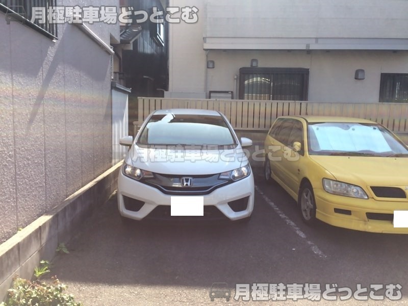 名古屋市中村区中村町5-22の月極駐車場2