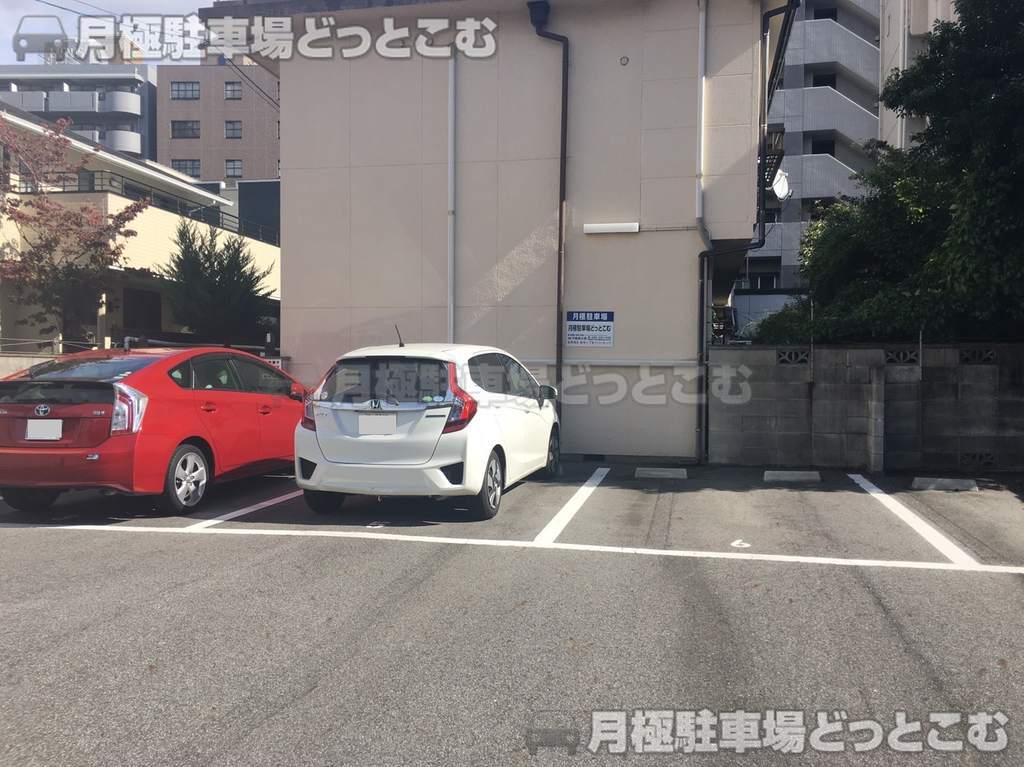 名古屋市中区新栄1丁目2014番の月極駐車場2