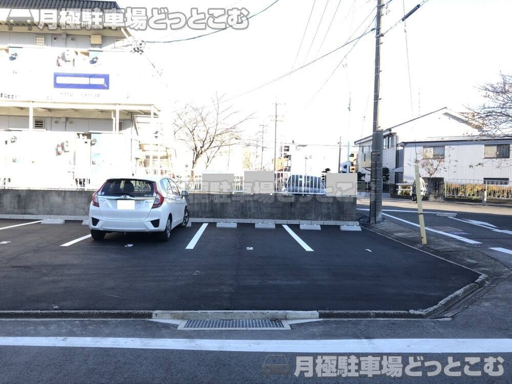 名古屋市西区大金町5丁目51の月極駐車場3