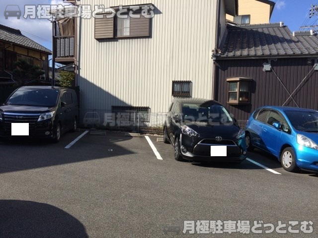 名古屋市中村区松原町1丁目53-1の月極駐車場3