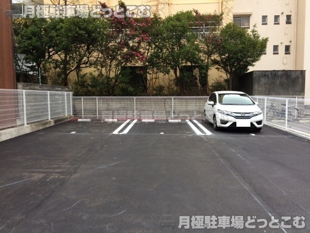 名古屋市千種区西山元町2-9-3の月極駐車場2