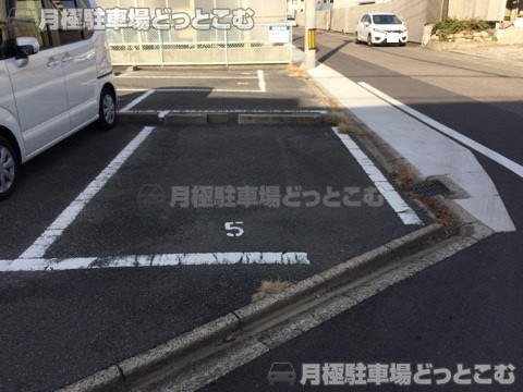 名古屋市中川区烏森町蓮池134の月極駐車場3