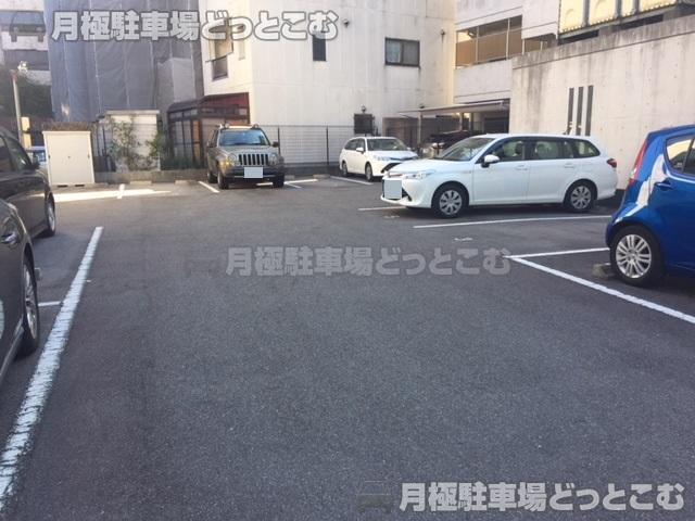 名古屋市中区千代田1丁目1518-2の月極駐車場2
