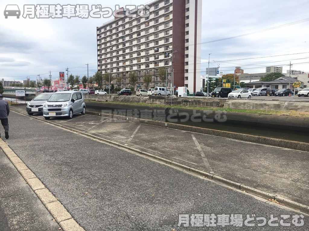 名古屋市瑞穂区新開町2205-2の月極駐車場1