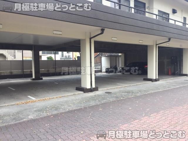 名古屋市千種区吹上1丁目204の月極駐車場1