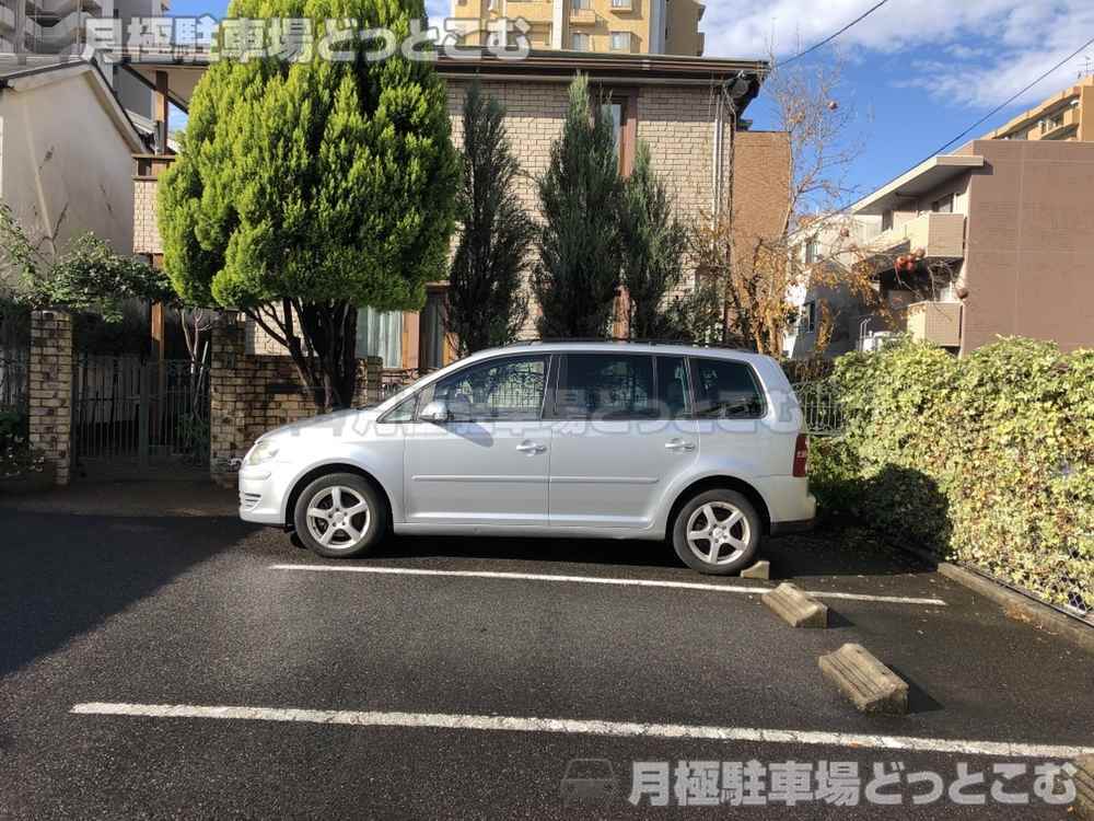 名古屋市北区平安2丁目2325の月極駐車場2