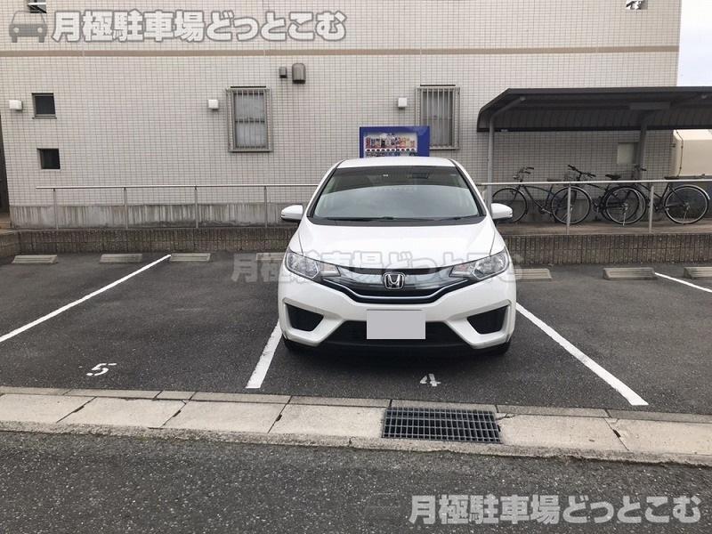 知多市新舞子大口202-6の月極駐車場2