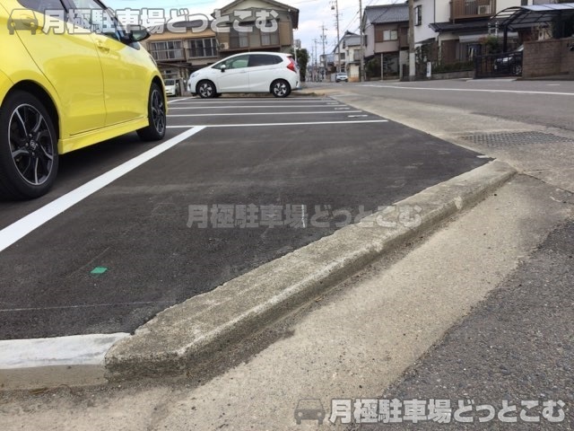 一宮市富士1-5-19の月極駐車場2