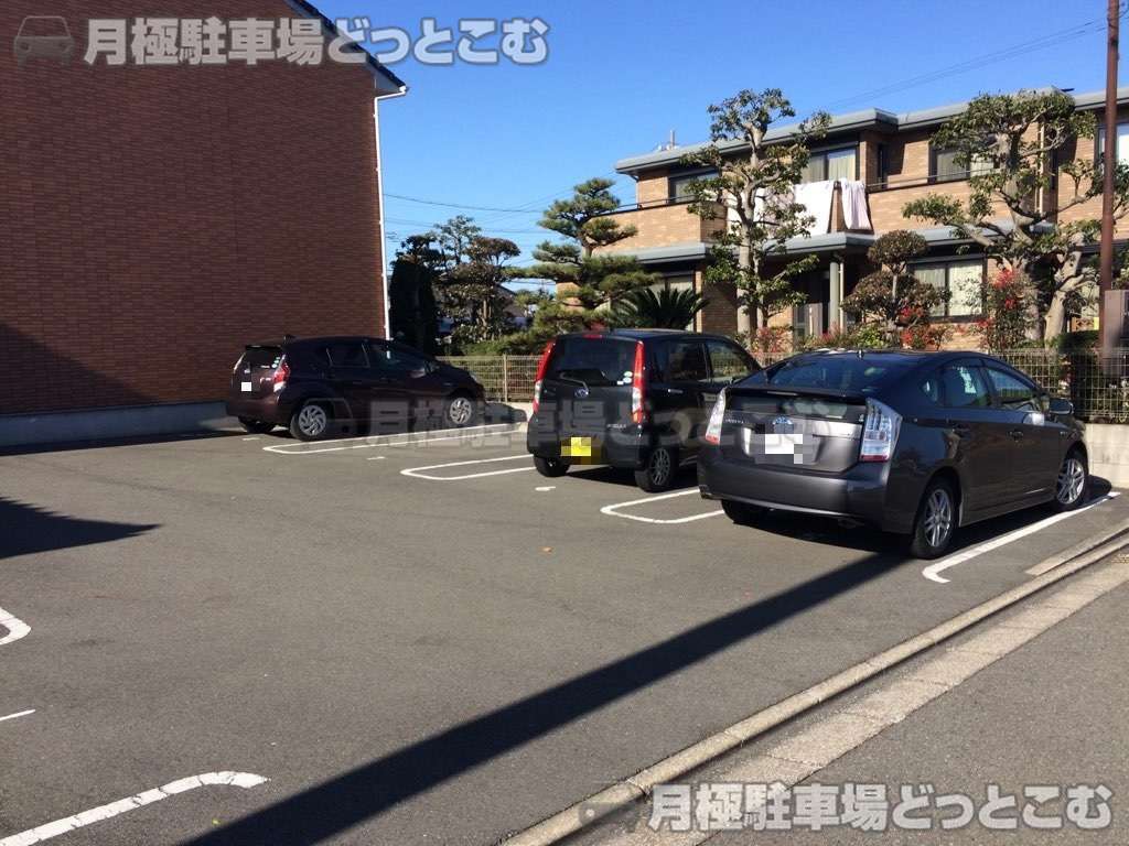 東海市荒尾町大城140の月極駐車場2