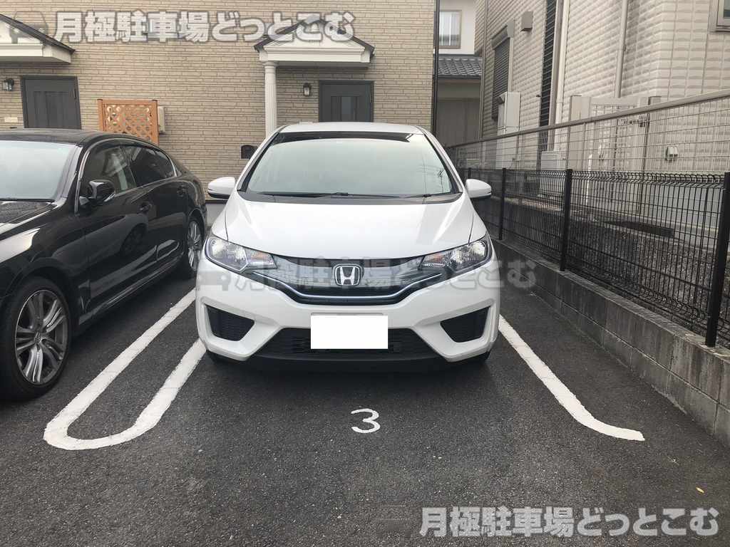 大府市柊山町4-17の月極駐車場2