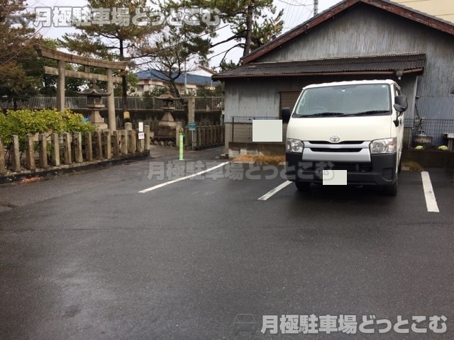 東海市名和町一ノ井上16-1の月極駐車場3