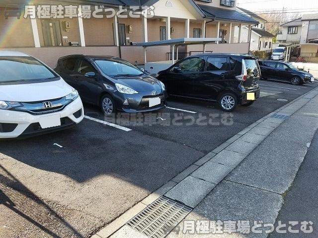 名古屋市守山区泉が丘913番地の月極駐車場2