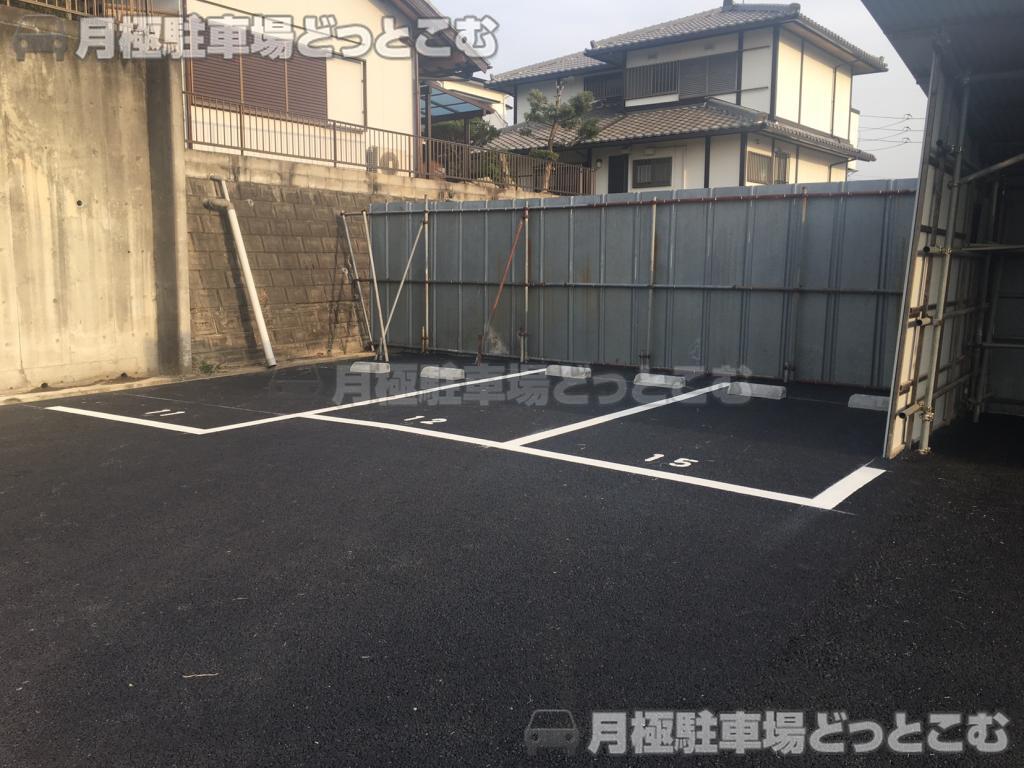 愛知郡東郷町春木字新池24番地の月極駐車場4