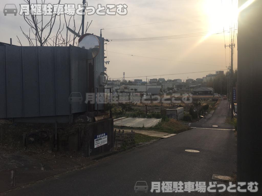 愛知郡東郷町春木字新池24番地の月極駐車場6