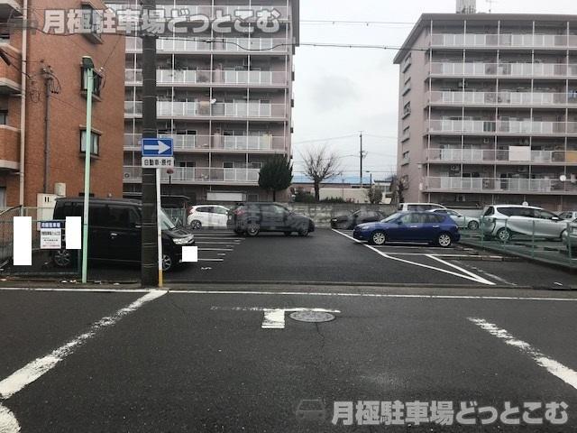 名古屋市中川区上脇町1丁目28番の月極駐車場1