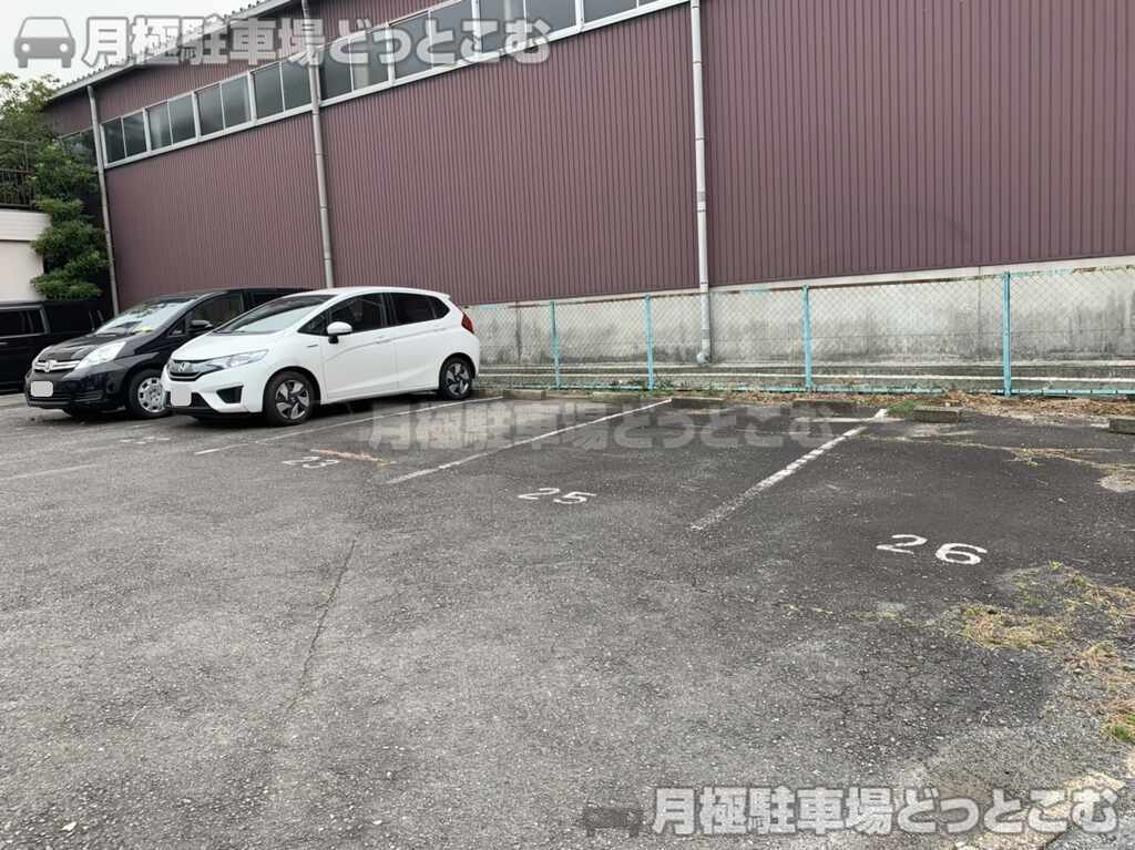 名古屋市港区稲永3丁目6番8号の月極駐車場3