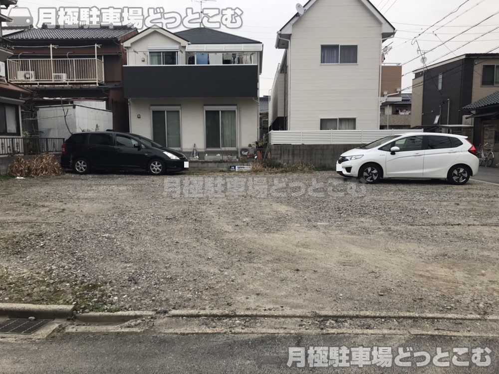 名古屋市中川区牛立町3丁目47の月極駐車場3