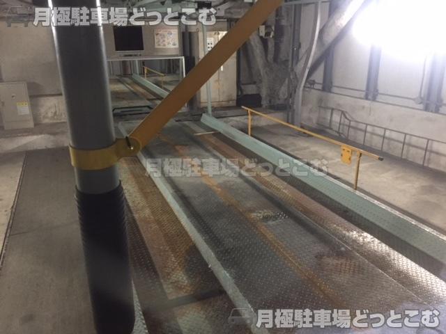 名古屋市中区金山1丁目2番4号の月極駐車場3