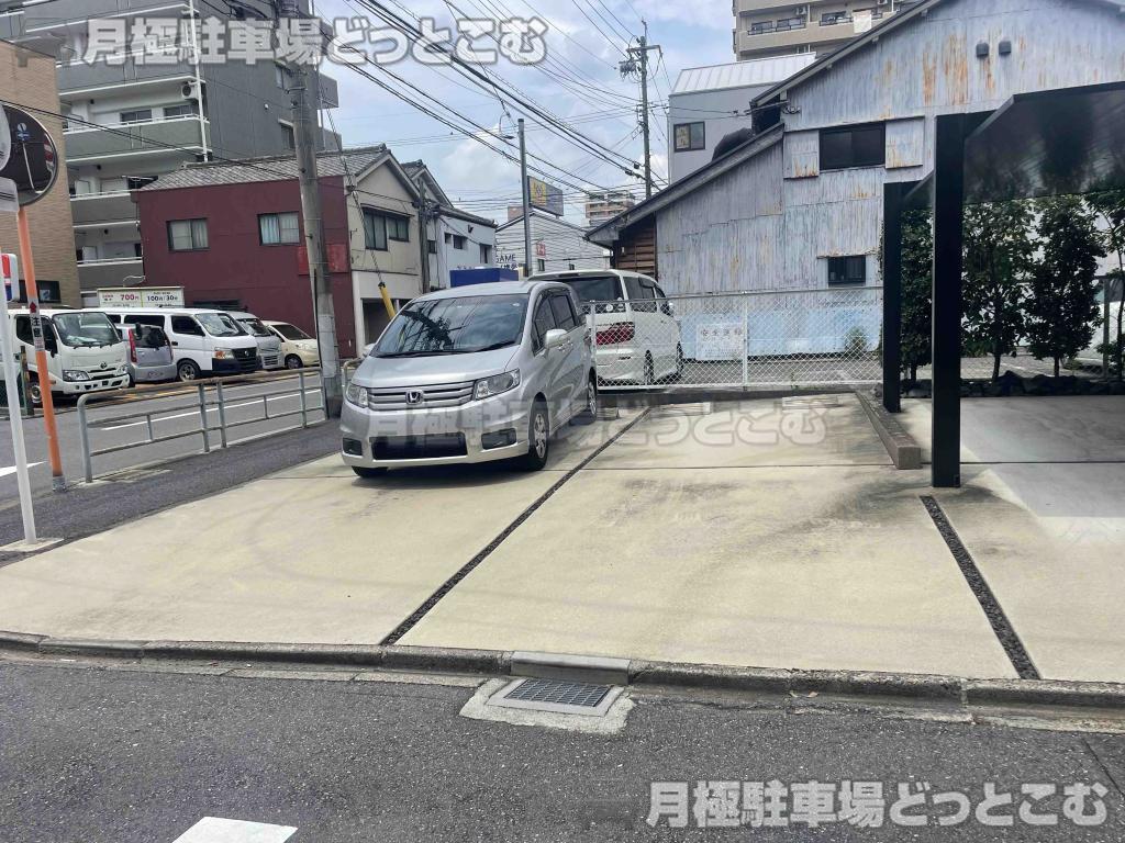 名古屋市中村区亀島1丁目703の月極駐車場3