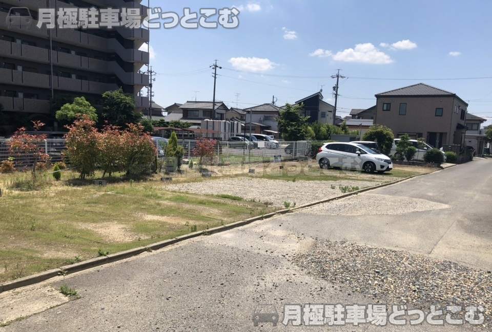 春日井市桃山町2-187-10の月極駐車場3