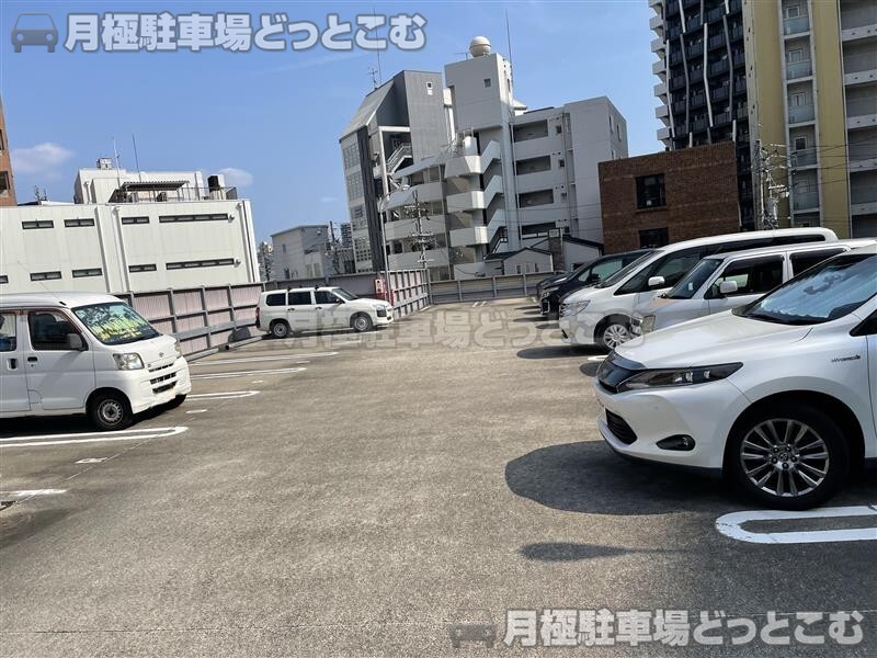 名古屋市中区千代田三丁目1402-1.1402-2.1420-1.1420-2.1420-3.1420-4の月極駐車場10
