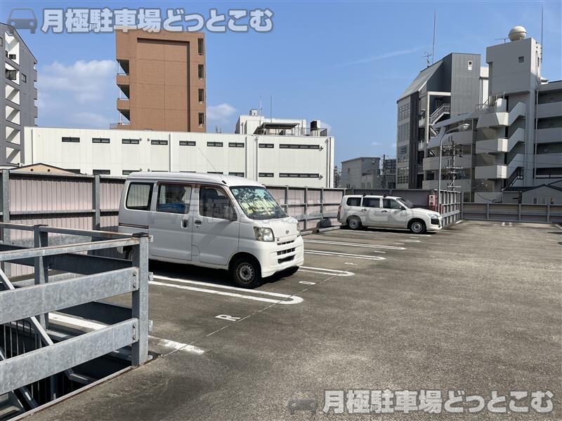 名古屋市中区千代田三丁目1402-1.1402-2.1420-1.1420-2.1420-3.1420-4の月極駐車場4