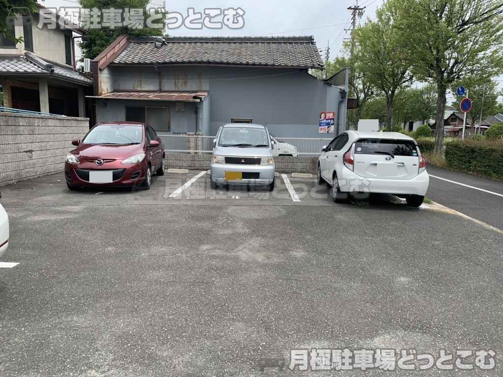 名古屋市中川区愛知町1－8の月極駐車場2