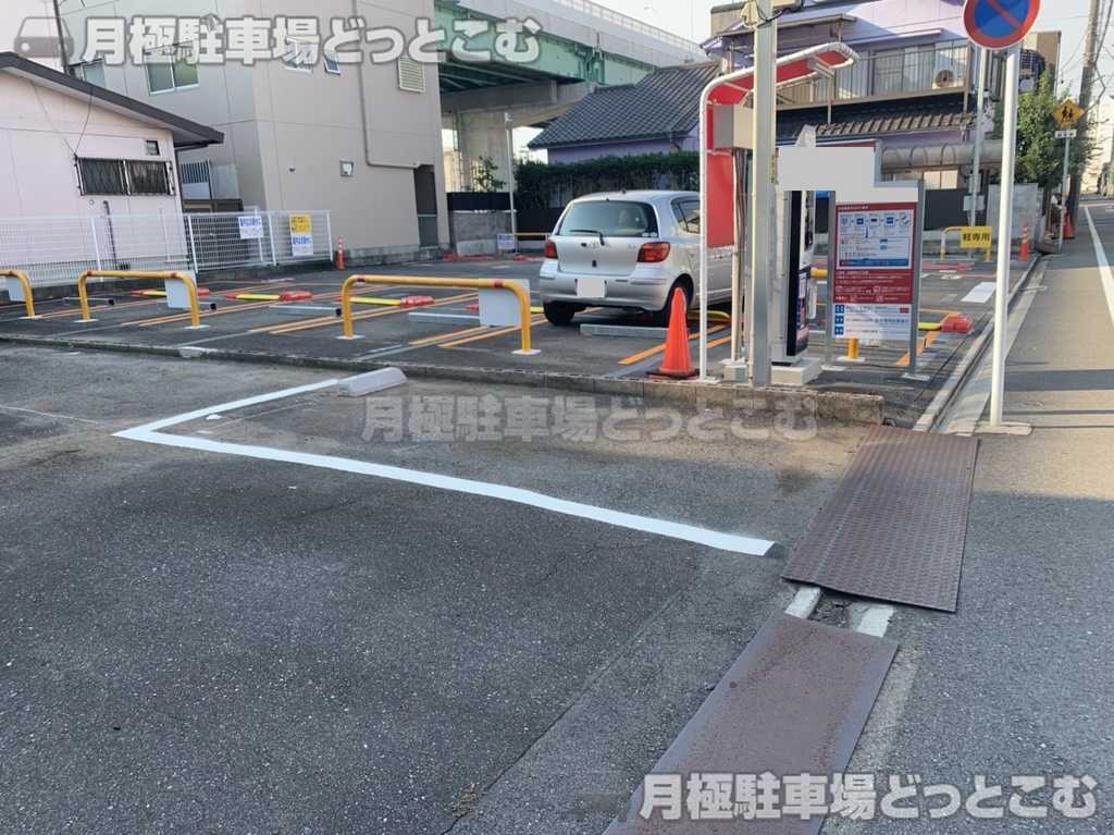 名古屋市熱田区大宝4丁目808の月極駐車場3