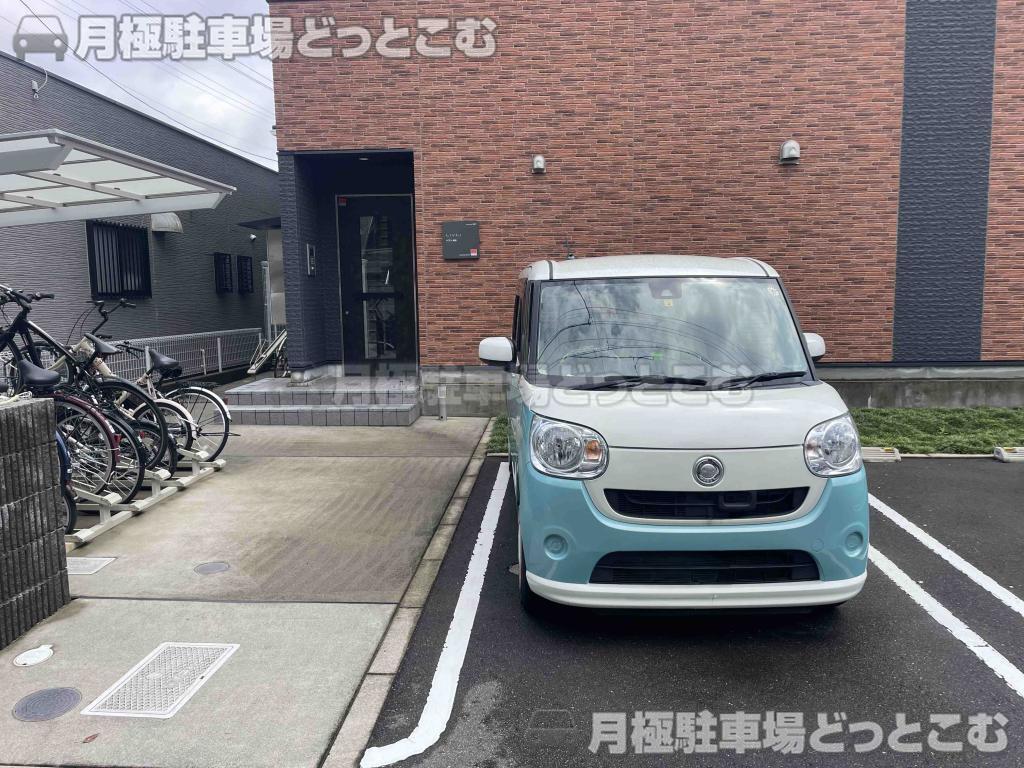名古屋市中村区塩池町1丁目の月極駐車場3