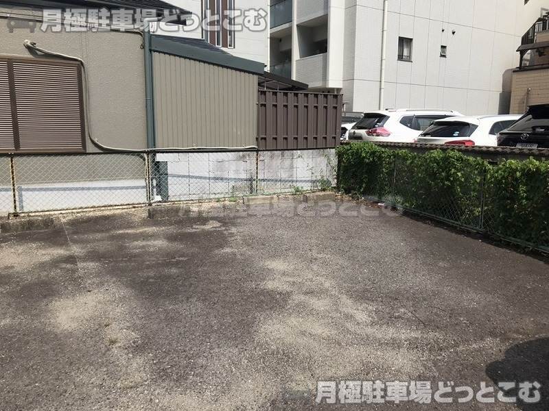 名古屋市中区千代田2丁目720番2の月極駐車場2
