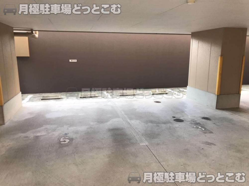 名古屋市西区那古野2丁目2515の月極駐車場2
