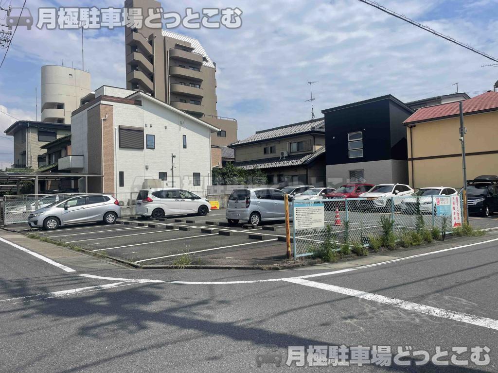 名古屋市中村区烏森町5丁目の月極駐車場1