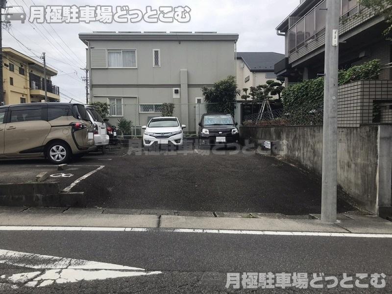 名古屋市緑区池上台2丁目133番地の月極駐車場2