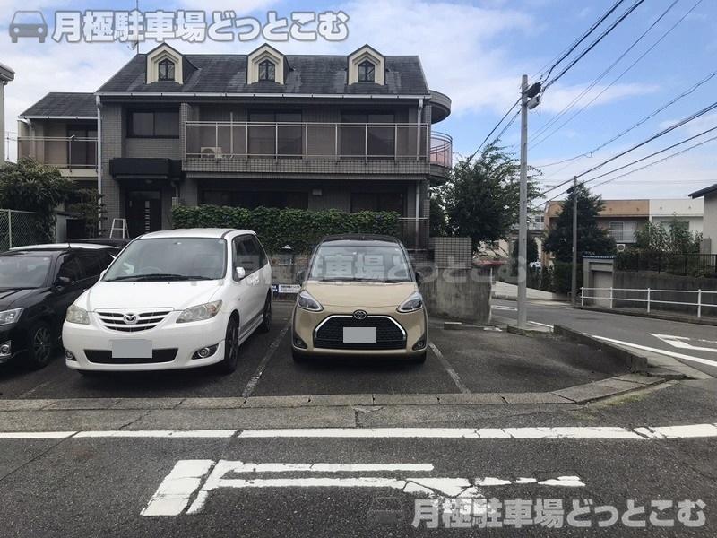 名古屋市緑区池上台2丁目133番地の月極駐車場3