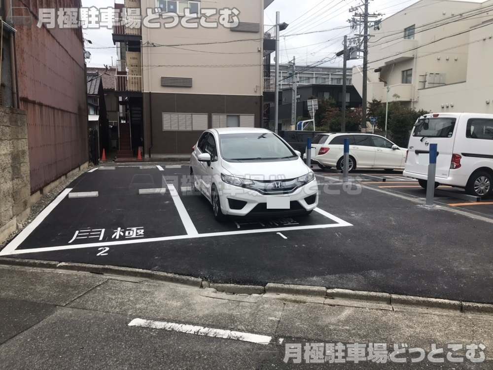 名古屋市中村区京田町3丁目64番地の月極駐車場2