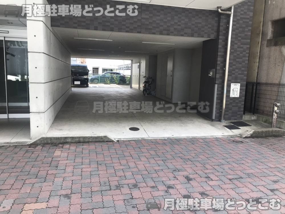 名古屋市北区黒川本通1-27-1の月極駐車場3