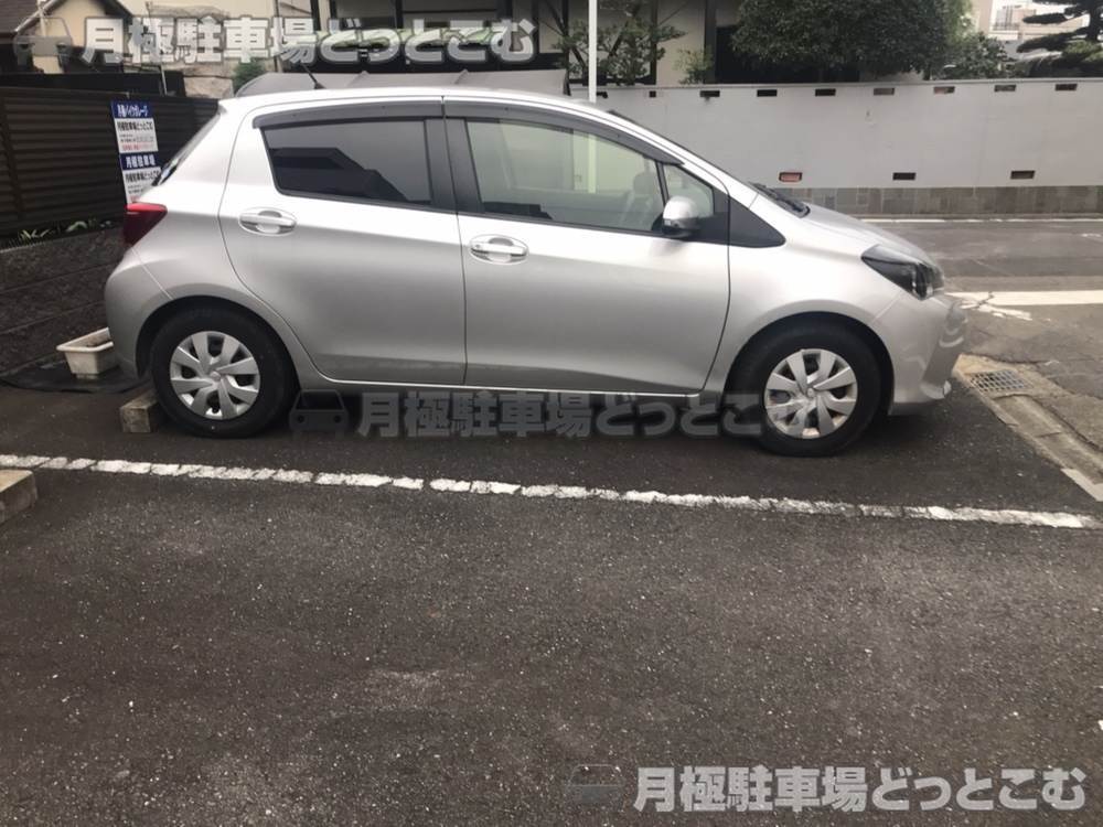 名古屋市東区筒井3-1-27の月極駐車場2