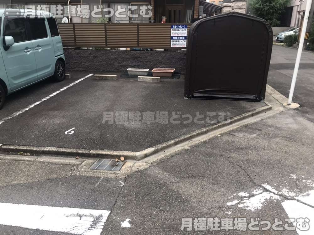 名古屋市東区筒井3-1-27の月極駐車場3