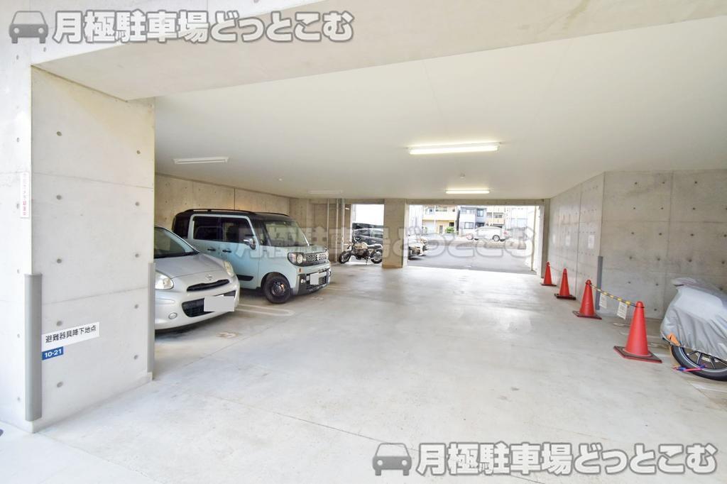 名古屋市中区松原3丁目10番21号の月極駐車場2