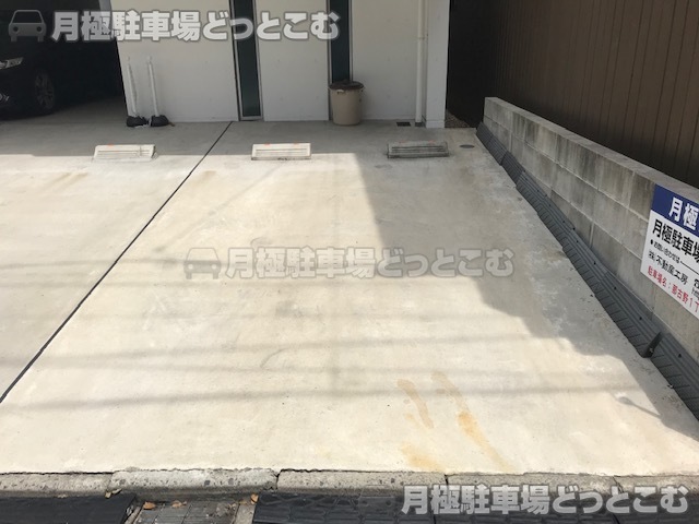 名古屋市西区那古野1丁目711番の月極駐車場2