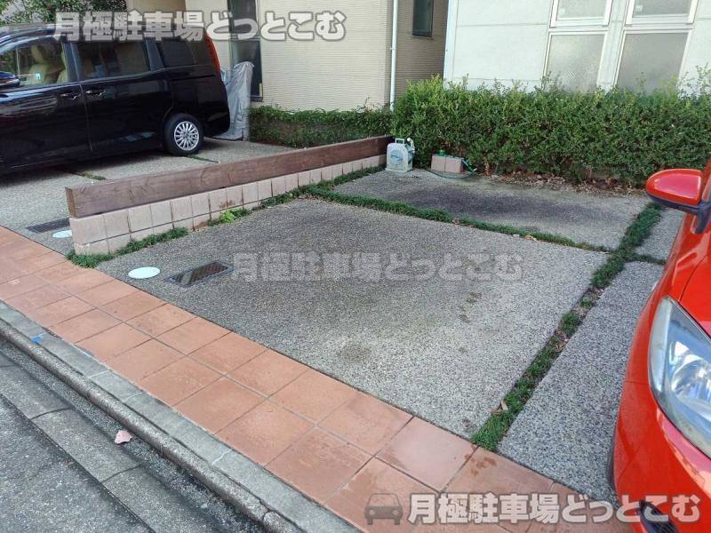 名古屋市中川区尾頭橋2－4－18の月極駐車場2
