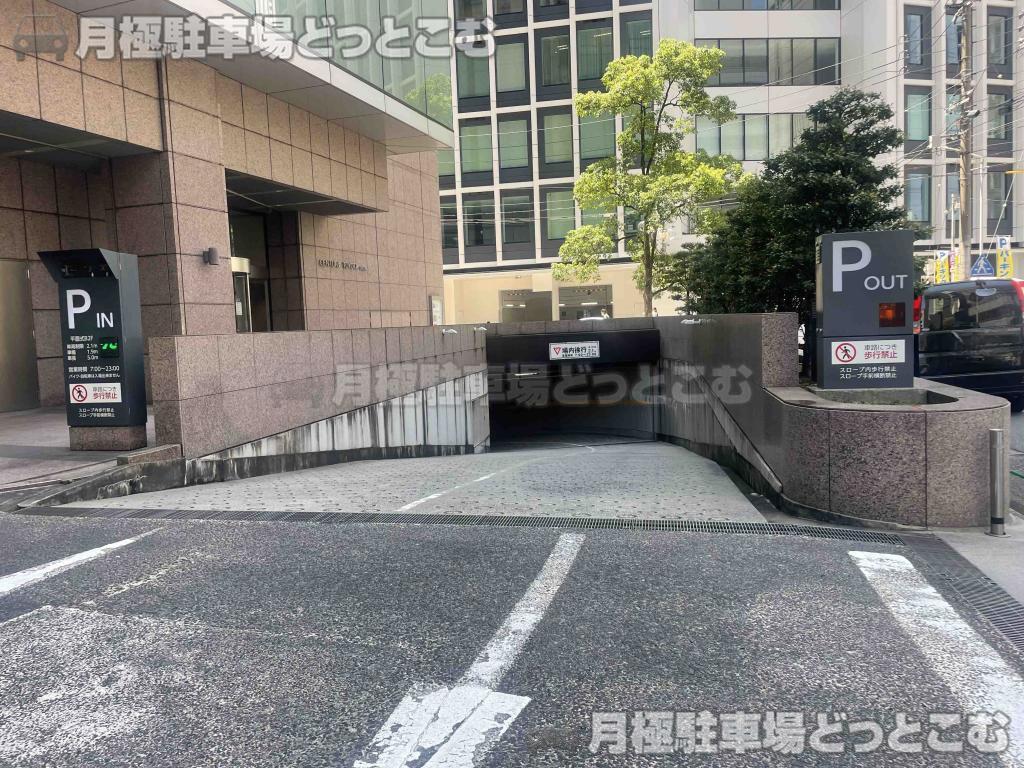 名古屋市中村区名駅四丁目9番8号の月極駐車場3