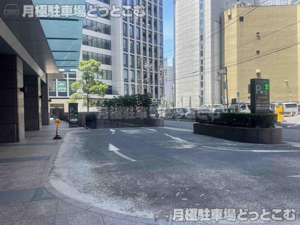 名古屋市中村区名駅四丁目9番8号の月極駐車場7